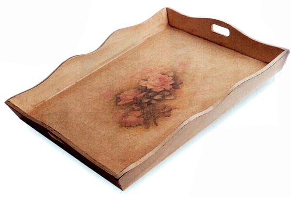 Декупаж деревянного подноса