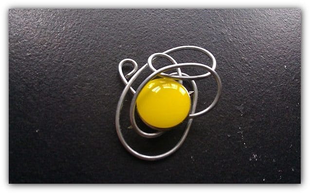 Как сделать украшение из проволоки.