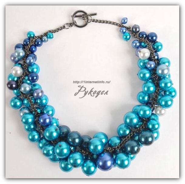 Ожерелье в технике булавок.