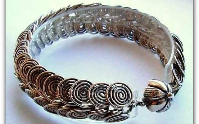 Браслет из проволоки. Украшение в технике Wire wrap.