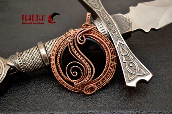 Подвеска из проволоки