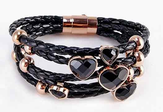 Часы, драгоценности и модные аксессуары от Folli Follie. 