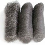 Стальная вата для шлифовки украшений из проволоки.