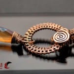 Подвеска из проволоки с бусиной своими руками.