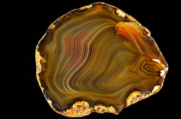 Природный агат для украшений.