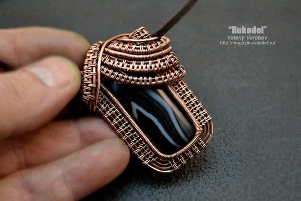 Кулон из медной проволоки от Анатольевича.