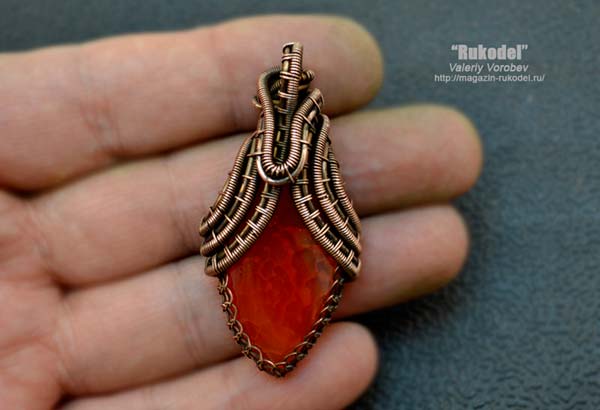 Кулон из проволоки