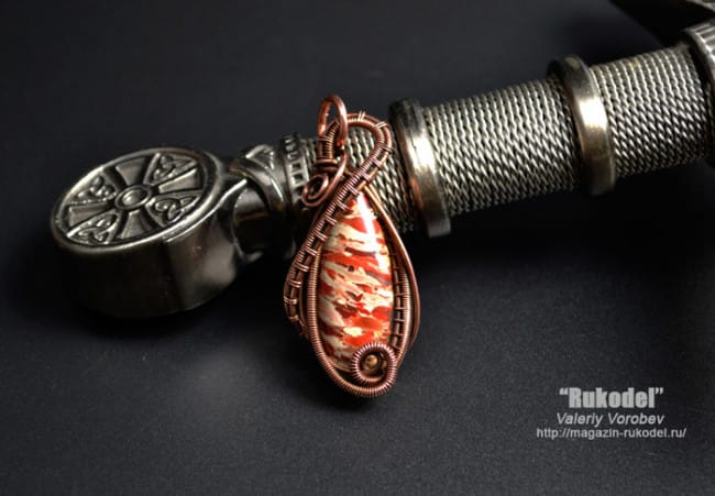 Кулон своими руками