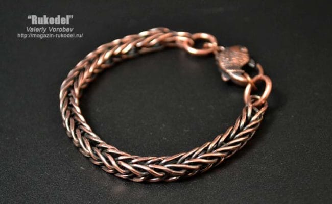 Браслет из проволоки.