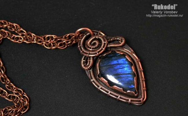 Кулон ручной работы.